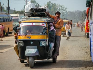 Индия отказва да допусне безпилотни коли в страната