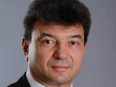 Депутатът, изнудвал за суджук, напуска парламента