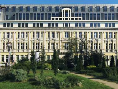 Парламентът прехвърли ББР на икономическия министър