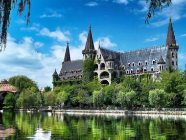 Замъкът „Влюбен във вятъра” търси своята приказка