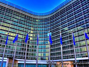 Полша е все по-близо да загуби правото си на глас в ЕС