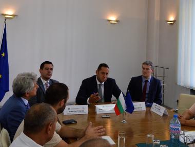 Въвеждат договори за дуално обучение