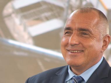 Борисов към австрийския канцлер: Нали не си ме представяш с баница да посрещам мигрантите