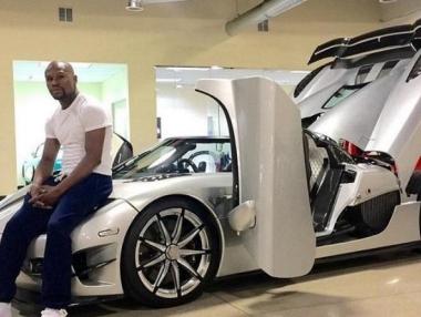 Мейуедър продава на търг супер колата си Koenigsegg