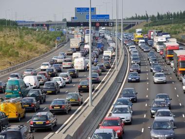 Великобритания тества „тунели“ срещу замърсяването от трафика