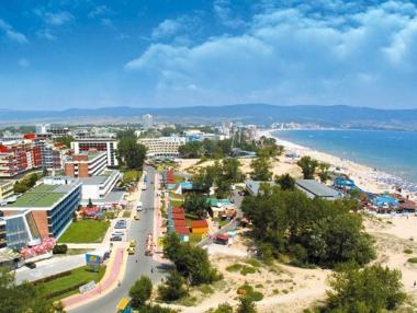 Kmeta.bg и КРИБ с дискусия „За по-чист морски туризъм“ в Бургас