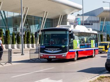 Безплатен електробус ще свързва терминалите на Летище София