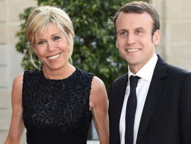 Франция скочи срещу първата дама