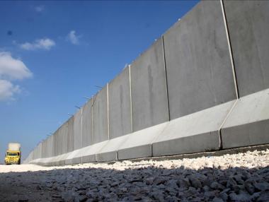 Турция е започнала да строи стена по границата си с Иран