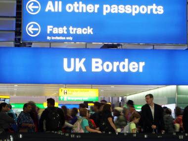 Гражданите на ЕС ще влизат във Великобритания без визи след Brexit