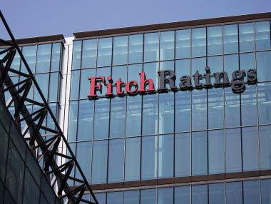 И Fitch повиши рейтинга по дълга на Гърция