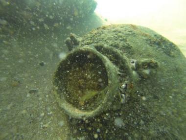 Тече операция по обезвреждането на морска мина на плаж Корал