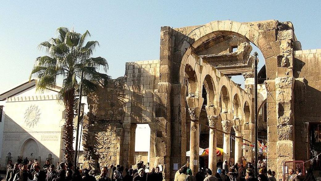 5 жертви и над 10 ранени след ракетен удар на търговския панаир в Дамаск