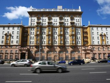 САЩ прекратяват издаването на визи в Русия