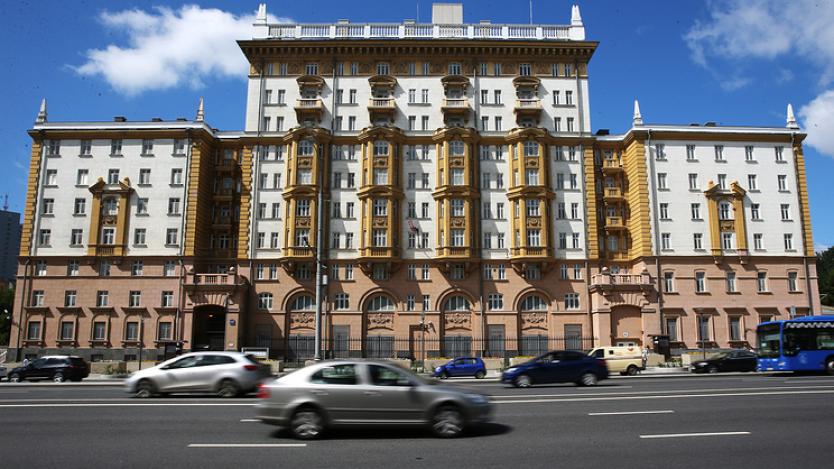 САЩ прекратяват издаването на визи в Русия