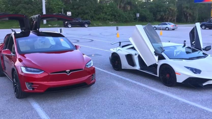 Tesla X изпревари Lamborghini в състезание на четвърт миля