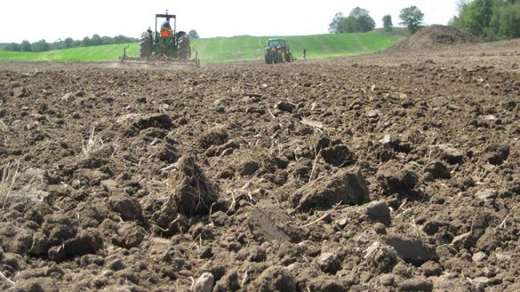 Земеделци получиха 13 млн. лева за контрол на почвената ерозия