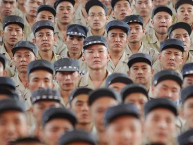 Наказват със затвор всеки китаец, сгрешил националния химн