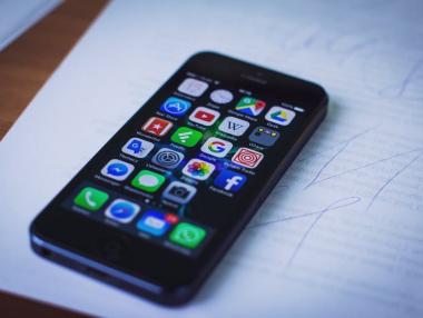 10-те „най-важни“ приложения за милениум поколението