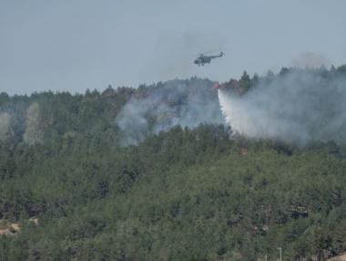 Пожарът край Кресна все още не е овладян