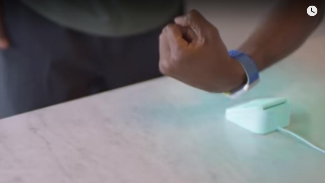 „Умните“ часовници Fitbit ще извършват безконтактни плащания чрез технологията на Mastercard