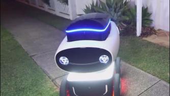 Domino’s тества доставки с автономни автомобили