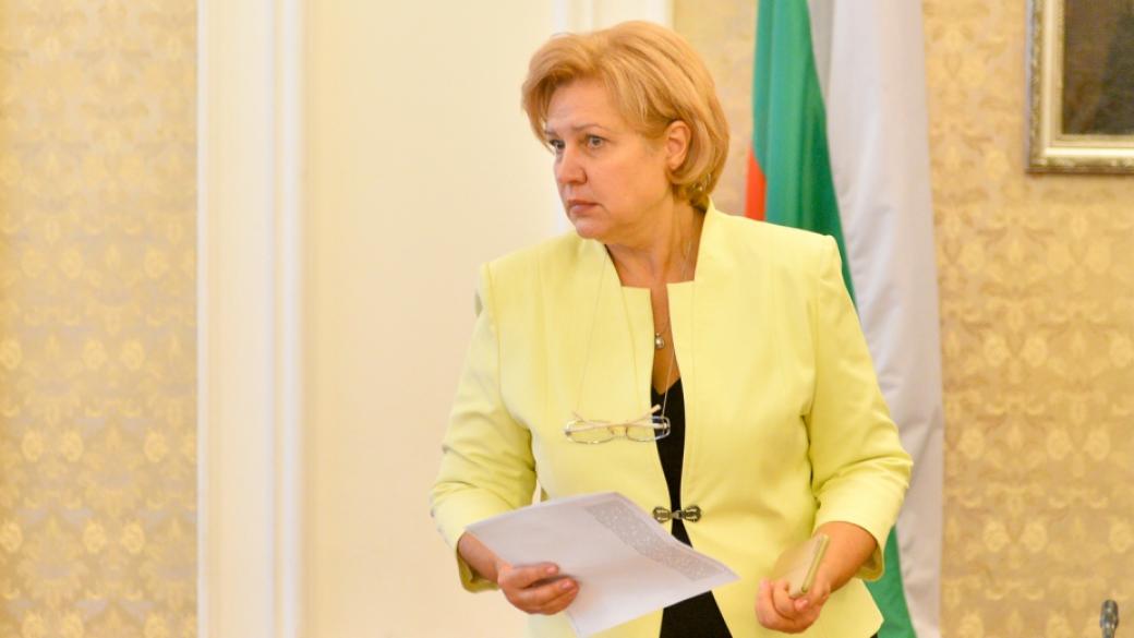 Менда Стоянова: Бюджетът ще бъде на излишък тази година