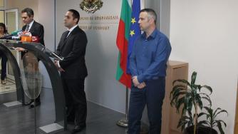 Караниколов: Частни фирми трудно ще се преборят с държавата за „Дунарит“