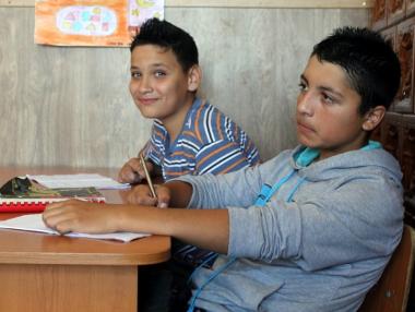 Социалното министерство опитва да задържи децата в училище