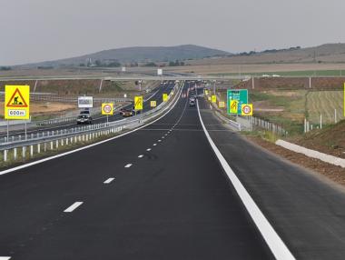 Временно е затворено движението по „Тракия” в посока София