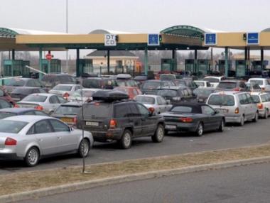 Километрични опашки по българо-турската граница