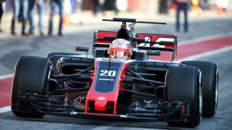 Болид от „Формула 1“ и мотокар рекордьор на Есенния панаир в Пловдив