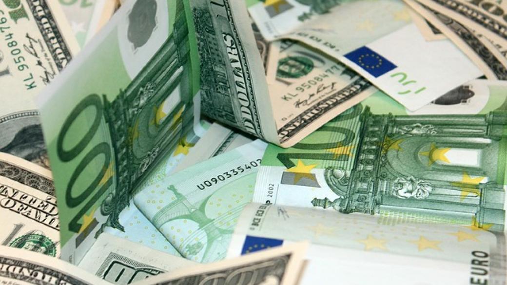 Еврото продължава да расте спрямо долара
