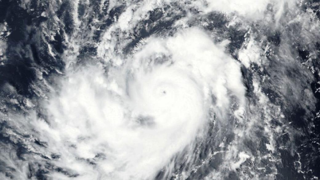 Ураганът „Ирма“ връхлетя Маями (снимки и видеа)