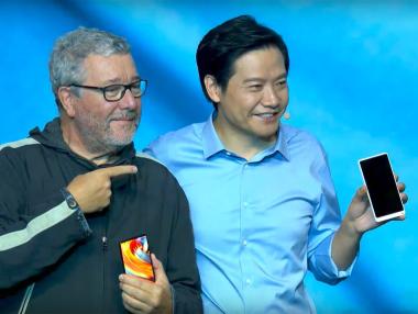 „Китайският Apple” представи новия си флагман ден преди дебюта на iPhone X