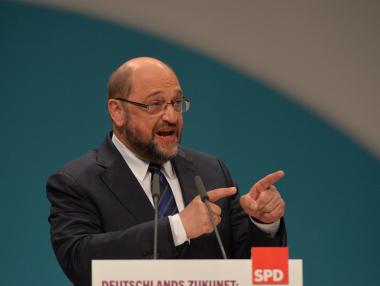 Шулц предложи на Меркел да му е вицеканцлер