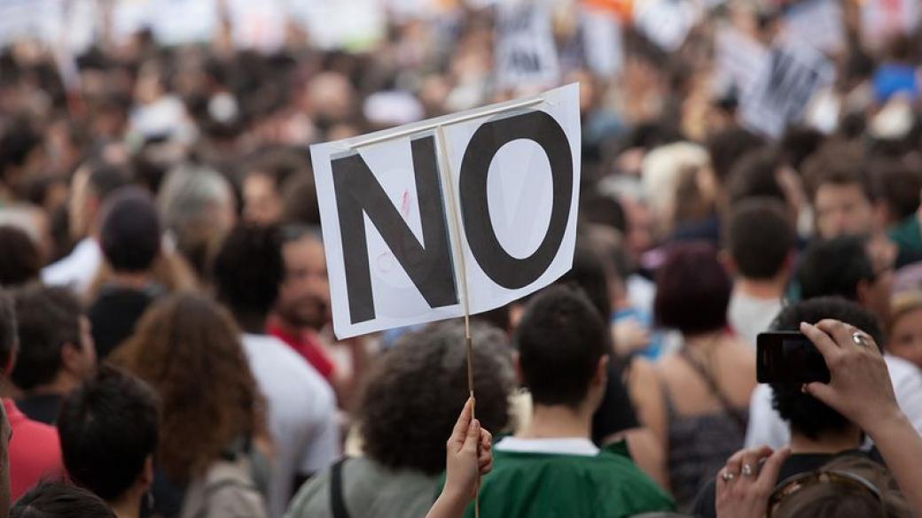 Първи протест срещу Макрон във Франция