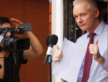 Джулиан Асандж предлага сделка на Тръмп срещу помилване