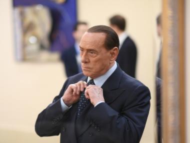Силвио Берлускони се връща в политиката