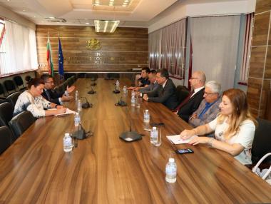 Работна група търси начини за по-строг контрол върху програмата за саниране