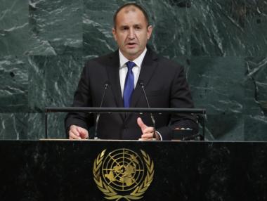 Радев покани Тръмп на посещение в България