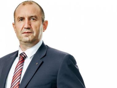 Президентът Радев поздрави Меркел за победата на изборите