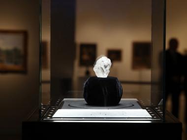 Вторият най-голям диамант в света бе продаден за $53 млн.