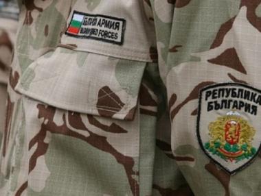 Увеличават заплатите на военните от 1 януари догодина