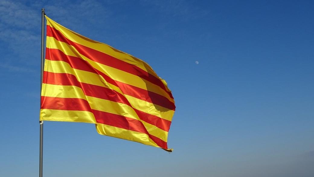 Каталунците започнаха да се редят за референдума за независимост