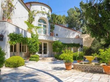 Кейти Пери продава къщата си в Калифорния