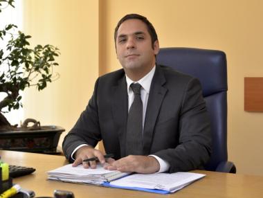 Правителството ще направи „всичко възможно“ да махне военните посредници