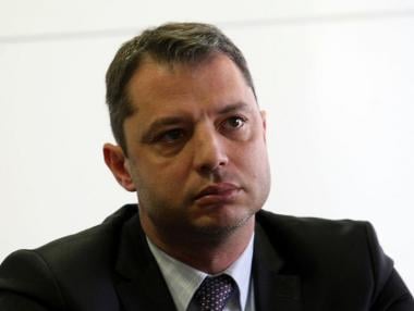 Депутатите не приеха оставката на Делян Добрев