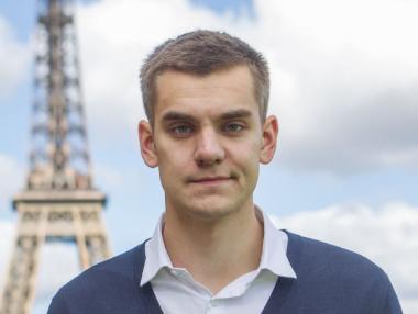 Конкурент на Uber, също забранен в Лондон, стартира в Париж