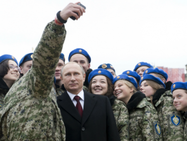 Руската армия забранява селфитата